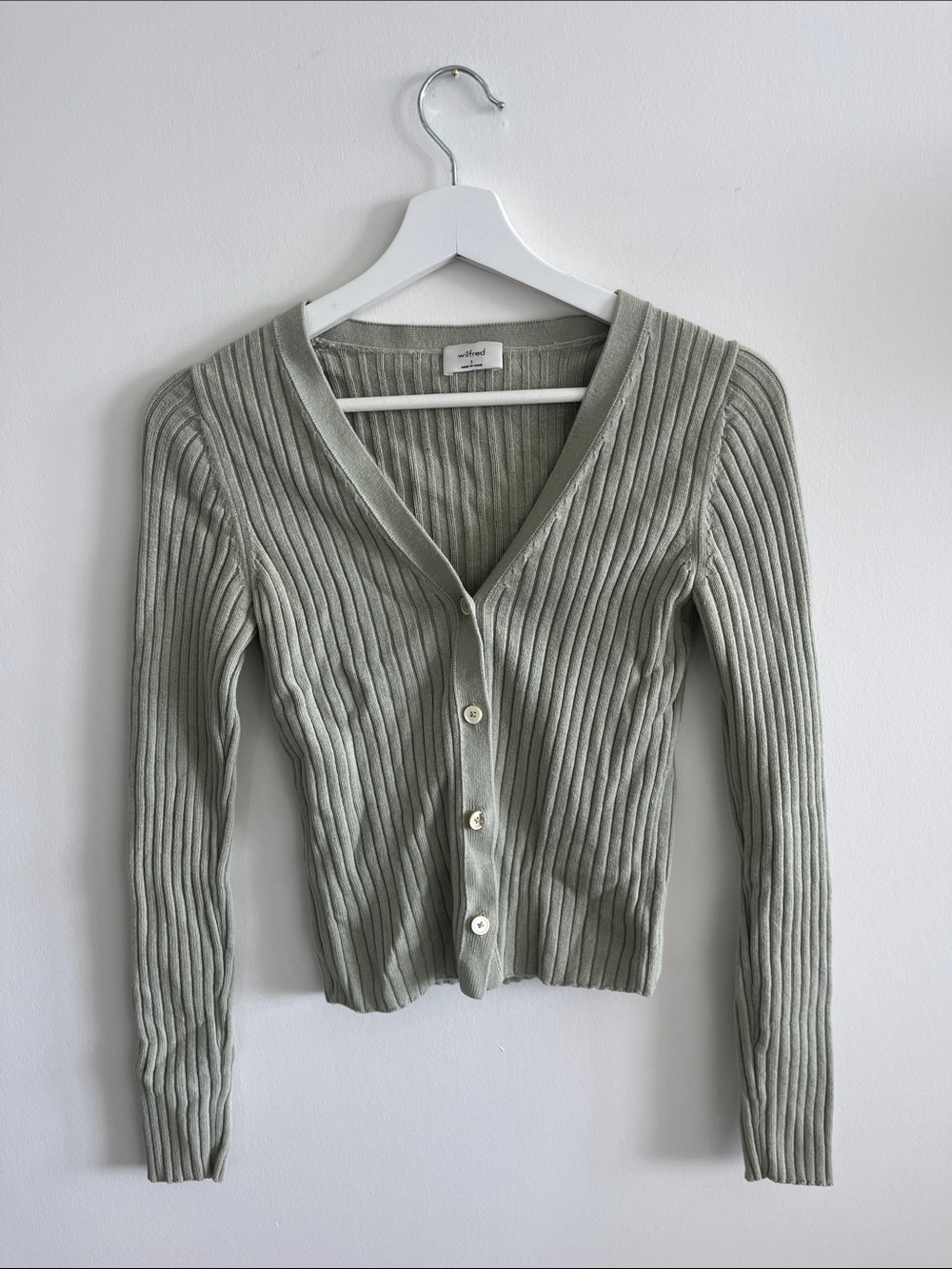 Wilfred Ribbed V-Neck Button Cardigan in Sage
